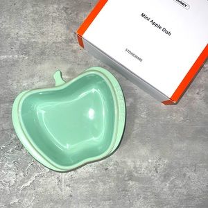 Le Creuset Mini Apple Dish